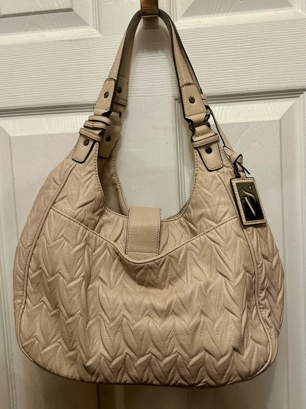 Simply Vera Vera Wang Quilted Hobo Bag in Beige